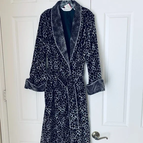 Vintage Victoria's Secret Robe Dressing Gown - Picture 4 of 13